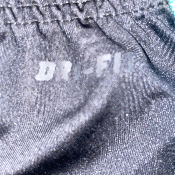 Nike Dry Fit two tone shorts - Picture 6 of 6